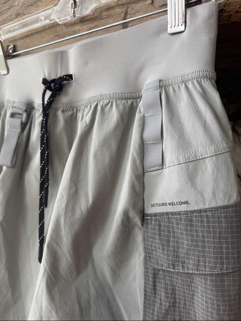 Lululemon Athletica Multi-Pocket HR Hiking Cargo Skirt with Shorts Women’s 6 - Picture 3 of 12
